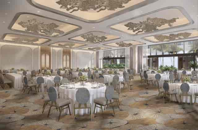 Modern Ritz-Carlton Fort Lauderdale ballroom for upscale corporate events and wedding receptions.