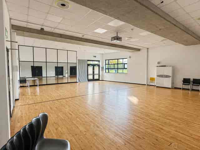 Main Hall 2 at Barham Primary School: blank-canvas multipurpose room for workshops and fitness events.