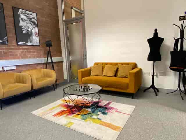 Contemporary lounge in Therapy Spaces Putney for networking and VIP green room breakout events.