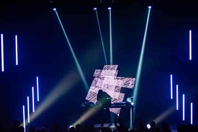 Lisboa ao Vivo concert hall with LED backdrop, stage lighting for corporate events and product launches.