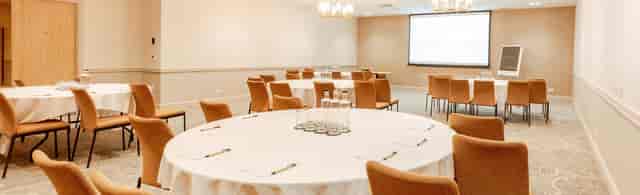 Covent Garden banquet workshop room with professional A/V for corporate events.