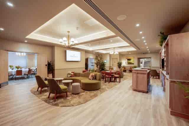 Trafalgar Square event space: versatile lounge and dining area for professional networking.
