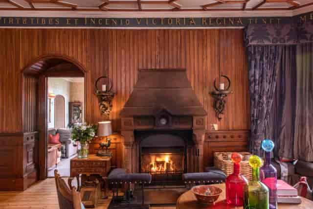 The Torridon Drawing Room: historic private dining room for executive retreats and VIP roundtables.