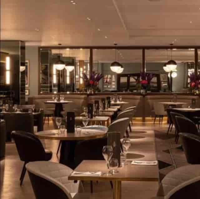 Upscale Haxells restaurant interior for corporate dinners and VIP networking events.