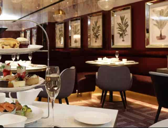 The Palace Tea Parlour: luxury high-end venue for executive networking and corporate events.