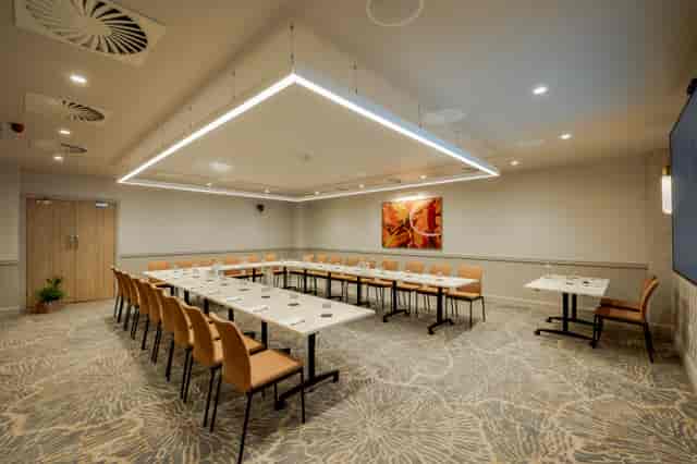 U-shape meeting room in Strand Palace for workshops and board meetings.
