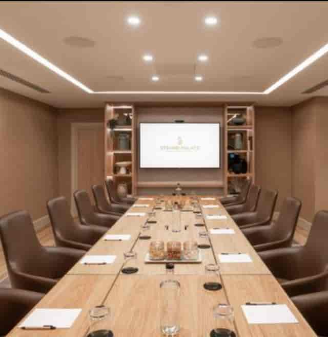 Thames Boardroom at Strand Palace: professional meeting space with ergonomic seating for events.