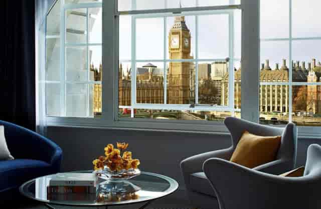 Luxury London boardroom with landmark views for premium VIP events and corporate breakouts.