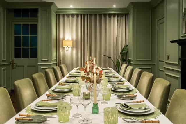 Private dining room at The Curio Room, 11 Cadogan Gardens for executive dinners and VIP meetings.