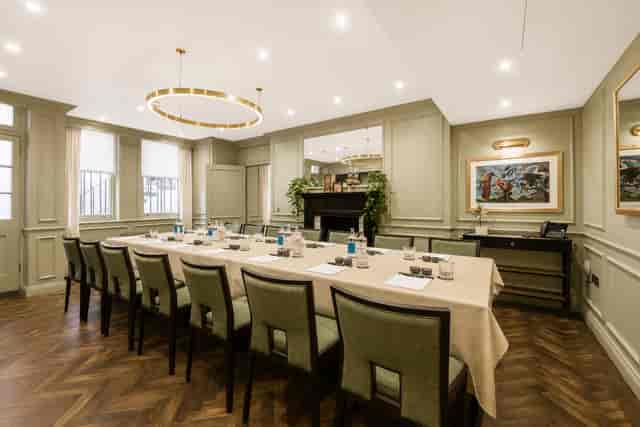 Boardroom at The Curio Room, 11 Cadogan Gardens for executive meetings and corporate dining.