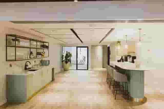 10X Lounge