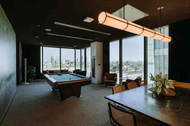 The Speakeasy York Road: sophisticated boardroom for corporate retreats and VIP networking.