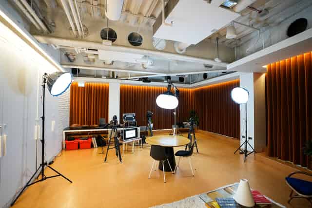 Studio 9