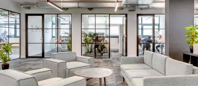 Ground Floor Gallery breakout area with huddle rooms for networking and corporate events.