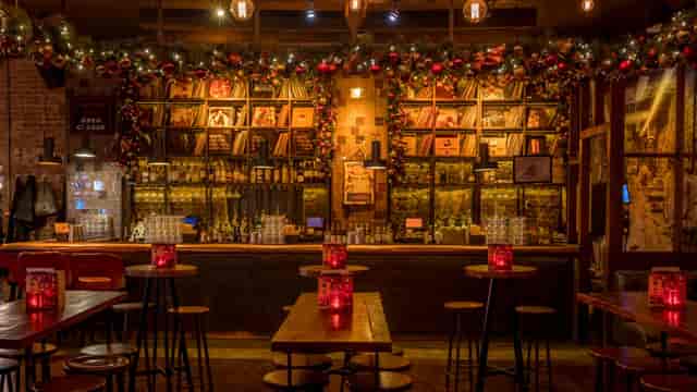 Private bar at HDN for holiday networking mixer and corporate event.