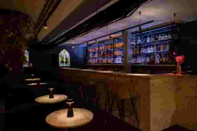 Dovetail Bar