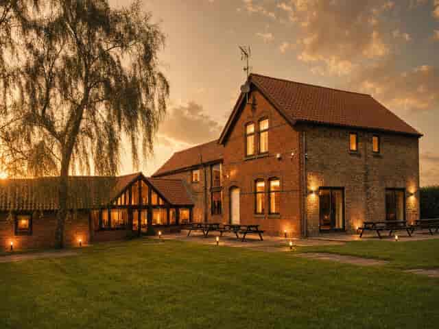 Rustic Horspool Retreat venue for intimate corporate retreats and boutique weddings.