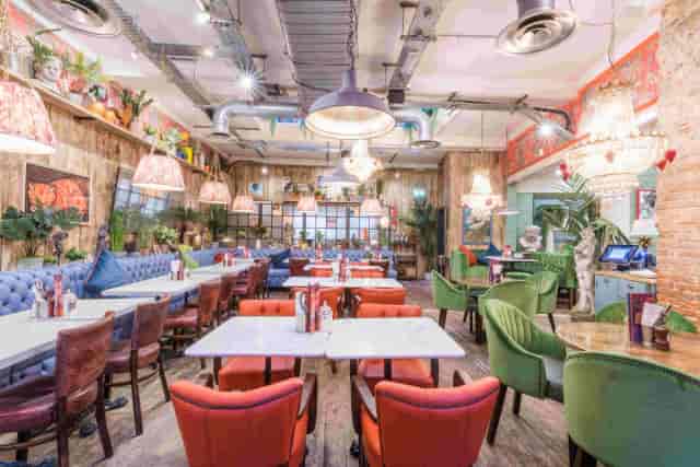 Private dining room at Bill's Reading with industrial decor for networking and breakout events.