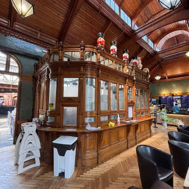 Stalls Bar & Coffee Shop