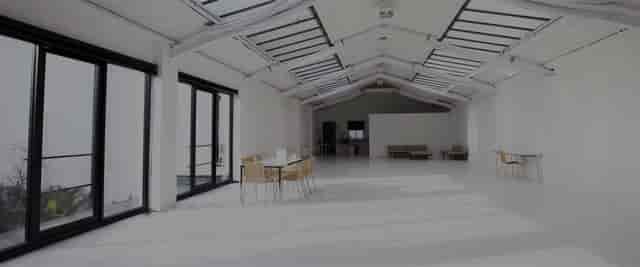 Industrial-chic venue at Plantation Place for creative workshops and networking events.