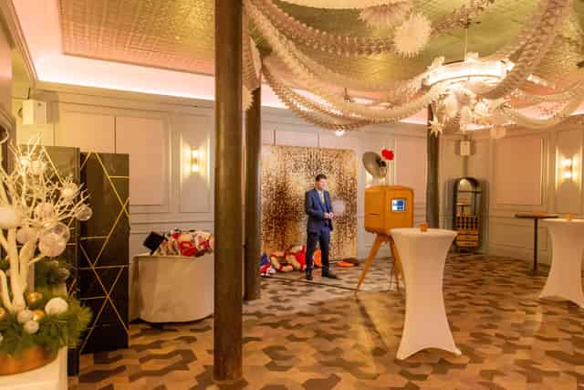 Pasteur Room