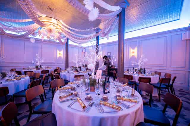 Pasteur Room