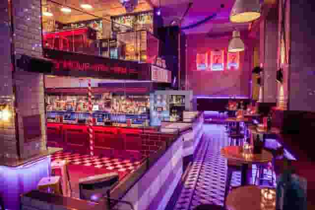 Simmons Bar | Bank