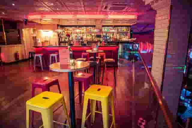 Simmons Bar | Bank