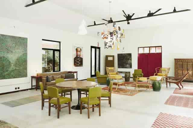 Briciole private dining room with high ceilings for boutique networking and creative workshops.
