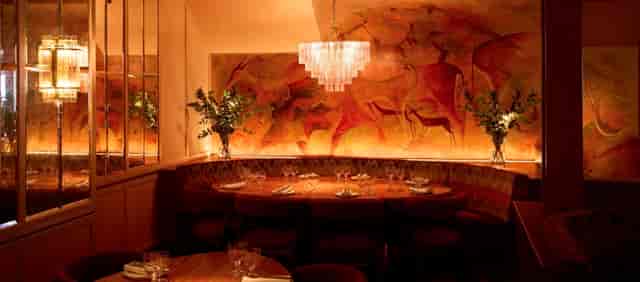 Private dining room at Maset for exclusive executive board meetings and intimate client dinners.