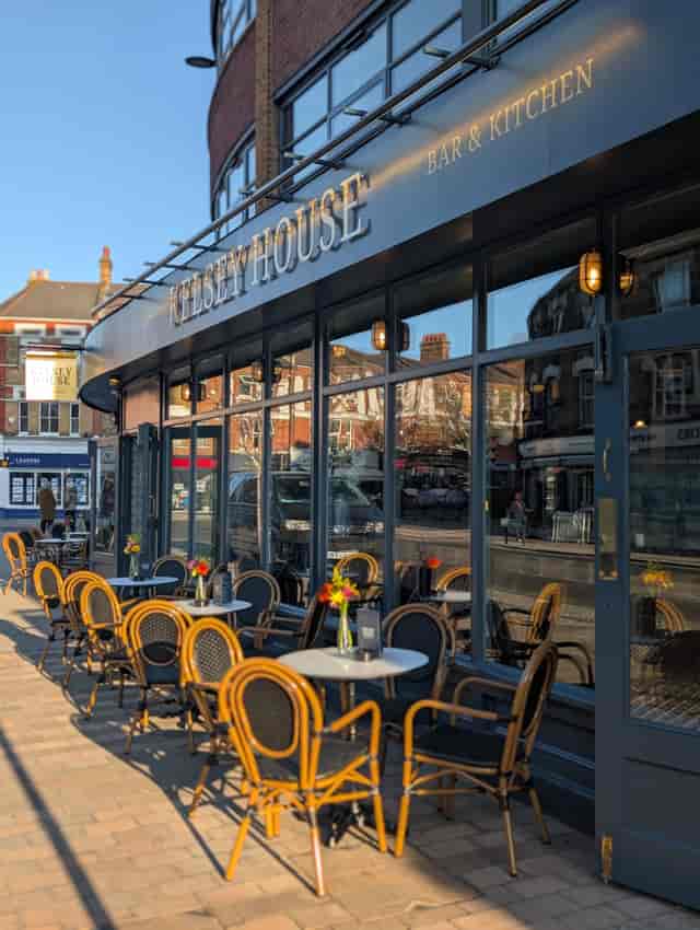 Kelsey House Bar & Kitchen outdoor patio for networking events and team happy hours.