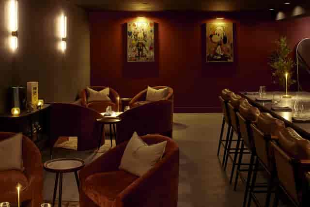 Upstairs private dining lounge for VIP business meetings and networking events.