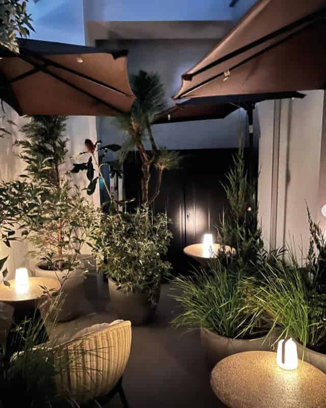 Courtyard Bar Lounge
