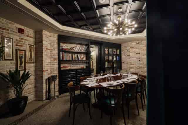 CQ French Brasserie - image 2