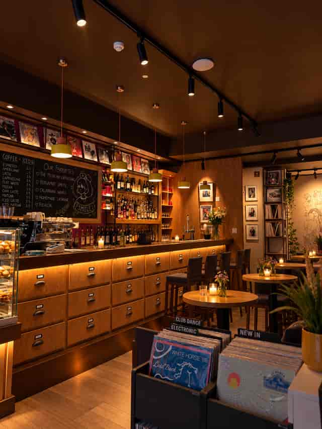 Stylish London café and creative event space for networking receptions and brainstorming sessions.
