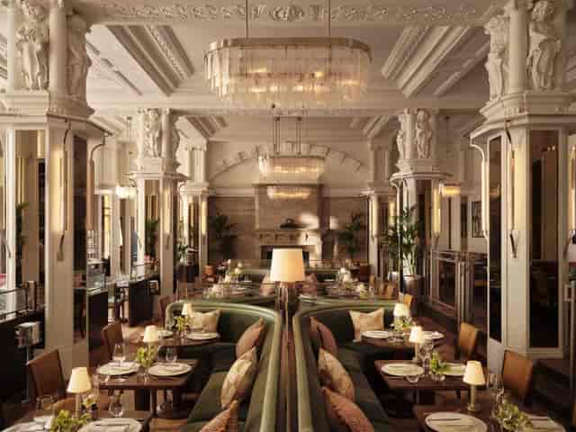 Tava London dining area: sophisticated booth seating for private events and corporate lunches.