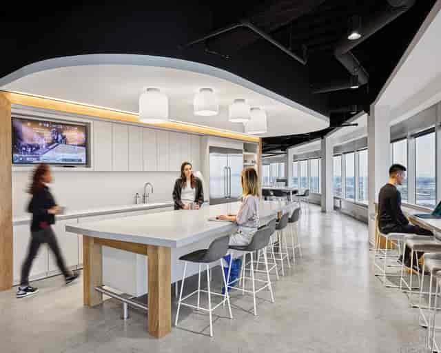 Showspace break area at EFI Training for corporate networking and collaborative brainstorming.