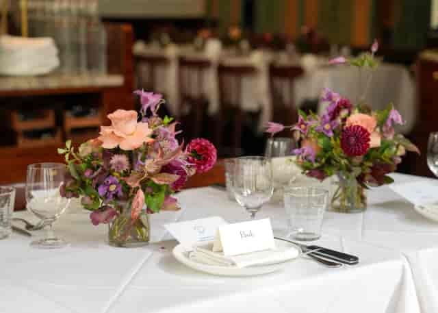 Elegant banquet table at W London for professional luncheon and dinner events.