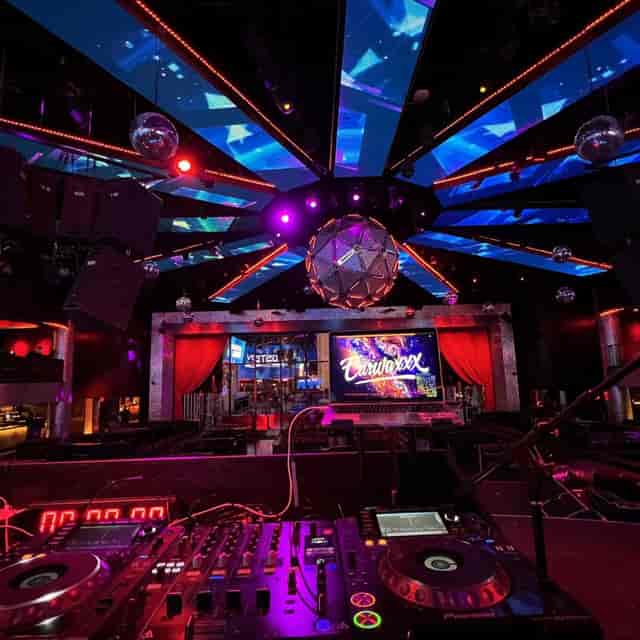 DJ booth with digital panels at W London, ideal for experiential gala and branded after-party.