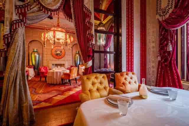Opulent VIP dining studio at Gallery Club London for exclusive board meetings and private events.