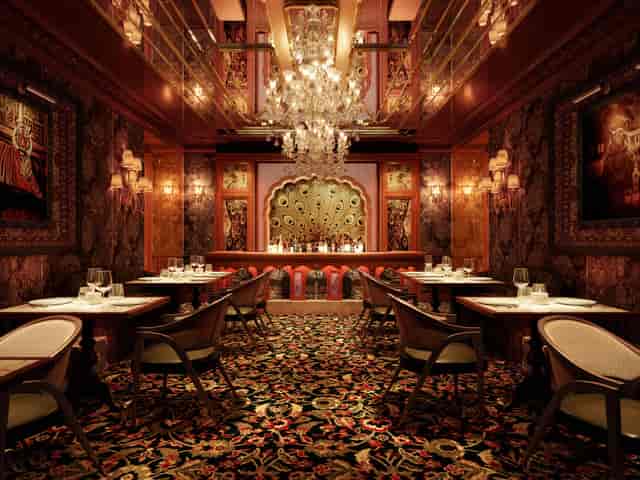The Parlour at The White Horse: opulent venue for VIP cocktail receptions and executive dinners.