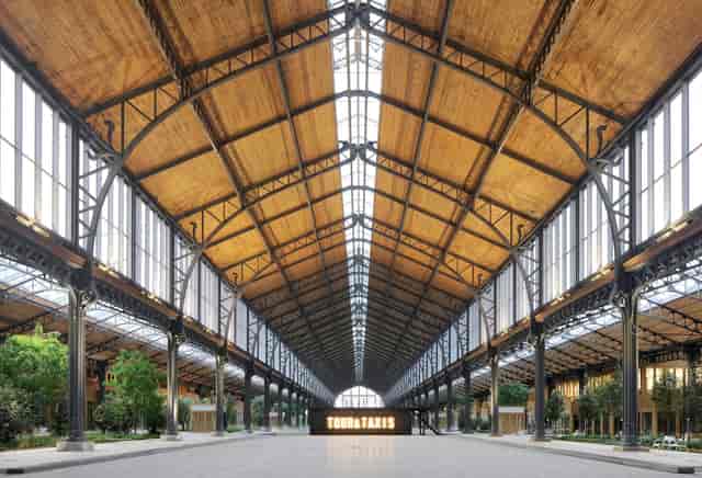 Gare Maritime Grand Hall with vaulted ceilings: ideal venue for industrial trade shows and galas.