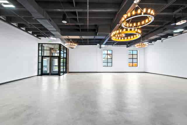 Industrial-chic blank canvas venue in Kiss Camden for corporate workshops and cocktail receptions.