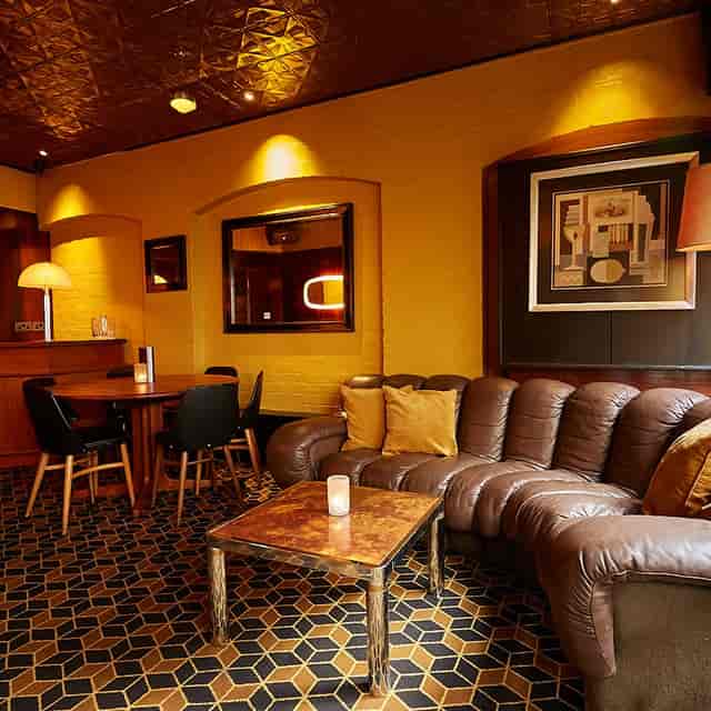 The Snug at The Barley Mow: intimate private breakout space for VIP networking and board meetings.