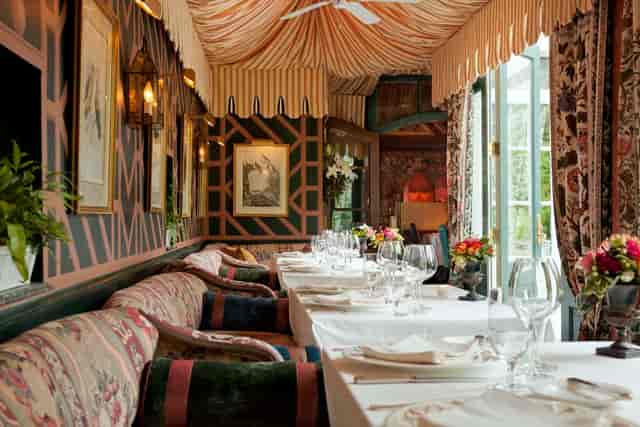 Markeri Room luxury private dining space with banquette seating for exclusive board dinners.