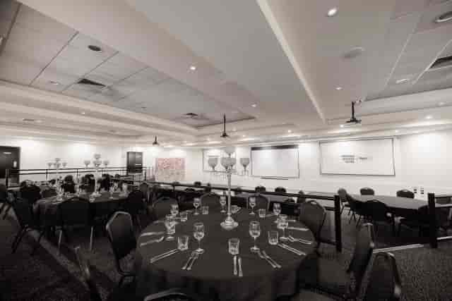 Arcadia Room, Mermaid Waters Hotel: Multi-level banquet space for corporate events and functions.