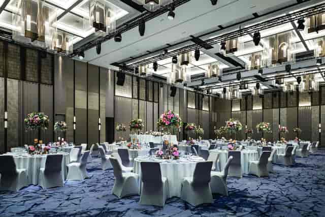 Miami Room ballroom with elegant lighting for corporate galas and luxury weddings.