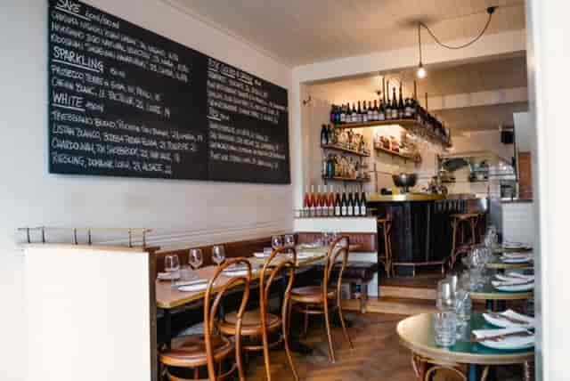 Chef's Counter at Oceana: Sophisticated venue for VIP dinners and corporate networking events.