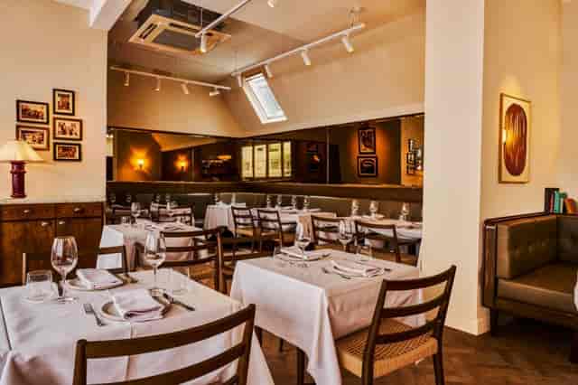 KIBOU Oxford private dining room with ambient lighting for corporate dinners and board lunches.