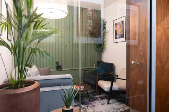 The Snug at Wizu Workspace, an intimate breakout space for private meetings and networking.